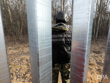 Польща збудувала перші 50 км стіни на кордоні з Білоруссю