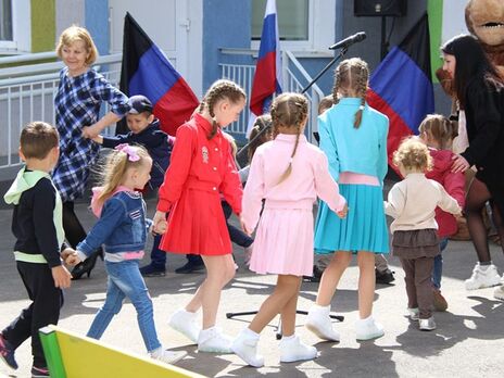 У Волновасі, що перебуває під постійними обстрілами, окупанти відкрили дитячий садок – Денісова