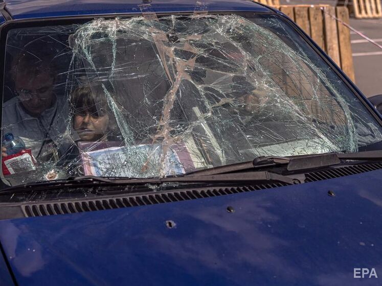 У Харківській області окупанти розстріляли колону автомобілів. За даними ЗМІ, є загиблі та поранені