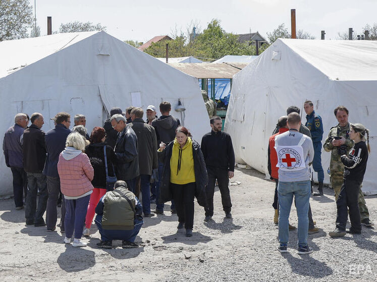 Росіяни 6 травня депортували з Маріуполя майже 400 людей, прикриваючись евакуацією з "Азовсталі" – Андрющенко