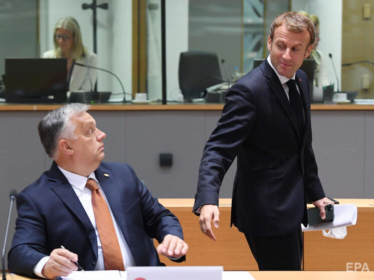 Макрон має намір поговорити з Орбаном про ембарго на російську нафту