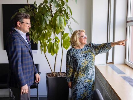 Кулеба предложил Германии участвовать в восстановлении одного из разрушенных Россией регионов Украины