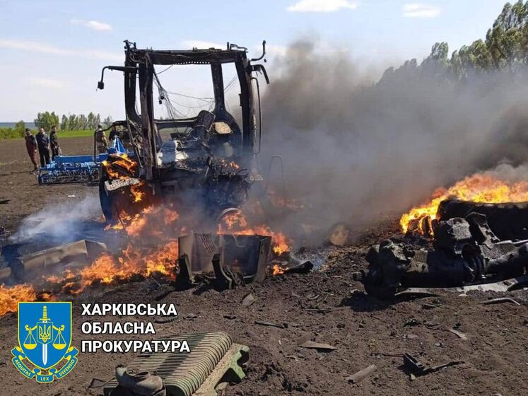 У Харківській області російські окупанти влучили ракетою в трактор, який працював у полі, 26-річного тракториста поранено &ndash; поліція