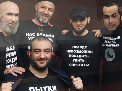 Суд у Росії відправив п'ятьох кримських татар до в'язниці у справі 