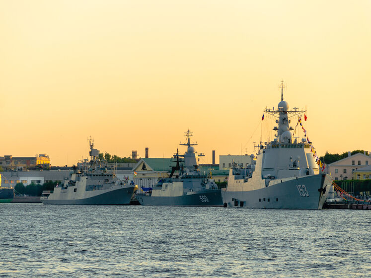 Китайські військові кораблі увійшли в територіальні води Японії біля спірних островів Сенкаку
