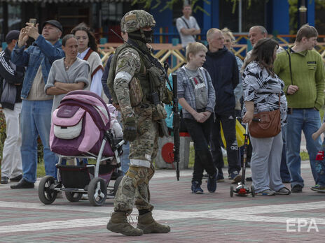 Російських окупантів змушують повертати гроші, отримані за легкі поранення в Україні