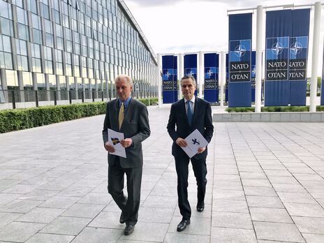 Дипломати Вернгоф та Коргонен передали заявки генеральному секретарю НАТО
