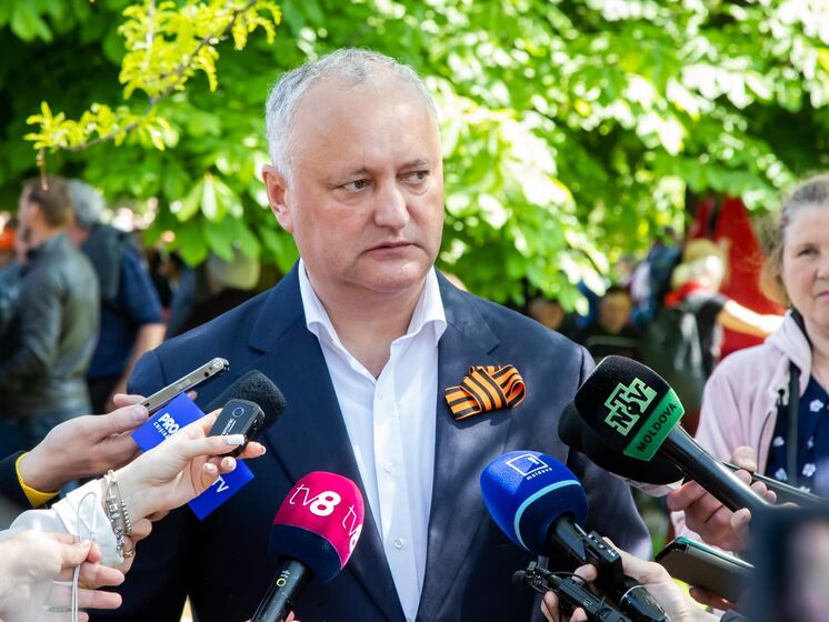 Экс-президента Молдовы Додона оштрафовали за георгиевскую ленту