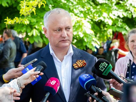 Експрезидента Молдови Додона оштрафували за георгіївську стрічку