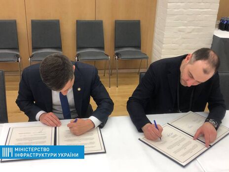 Обновление всего парка поездов и модернизация автодорог. Украина и США подписали меморандум о транспортном сотрудничестве