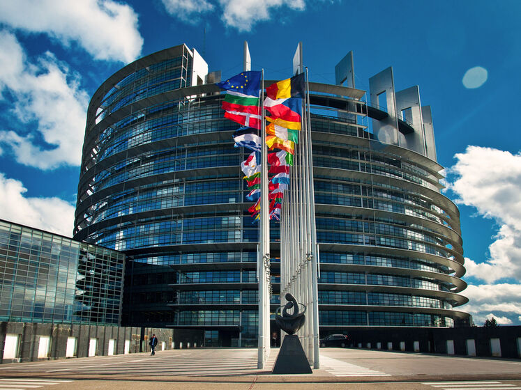 Европарламент призвал ЕС помочь восстановлению Украины за счет конфискованных активов российских бизнесменов