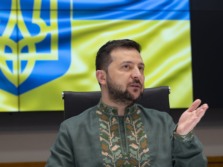 "Навіть частково не будемо Росією". Зеленський вважає, що народ України нарешті об'єднався, на жаль, "через криваву причину"