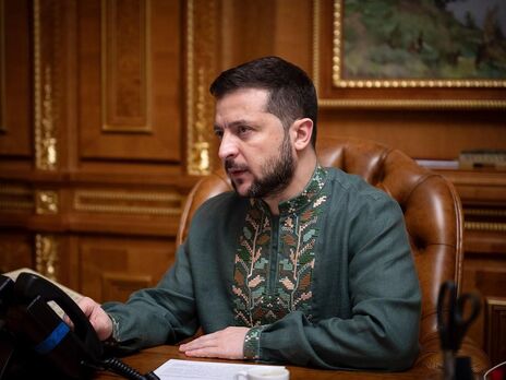 Зеленский заявил, что "десятки, сотни раз детально проговаривал" с лидерами других государств предоставление Украине оружия для военной деблокады Мариуполя
