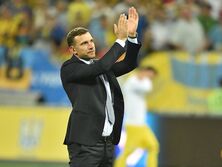 "Мой родной Киев встретил воспоминаниями детства и болью утрат от страшной войны". Андрей Шевченко прогулялся по столице Украины