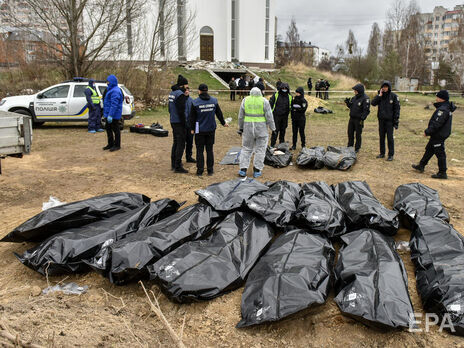 В Україні й далі знаходять тіла вбитих окупантами мирних жителів