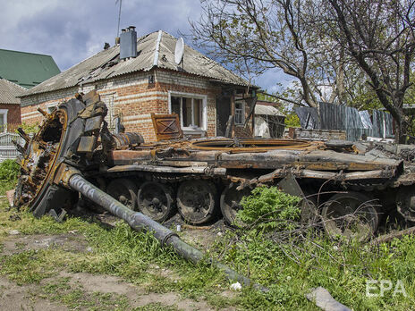 Окупанти у війні проти України втратили 1302 танки