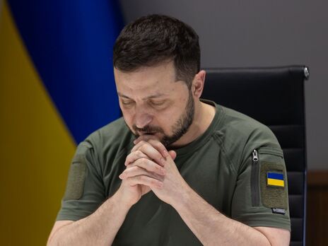 Зеленский сообщил, что присвоил звания Героев Украины 155 гражданам, 75 из них посмертно