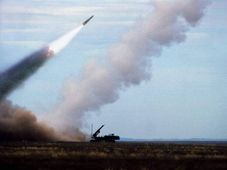 Оккупанты с утра запустили четыре ракеты по Запорожью, одну сбила ПВО – военная администрация