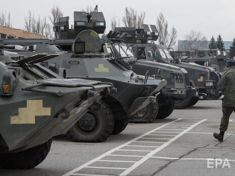 Главнокомандующий вооруженными силами США в Европе Тод Уолтерс считает поставку танков и самолетов в Украину "сценарием высокого риска".