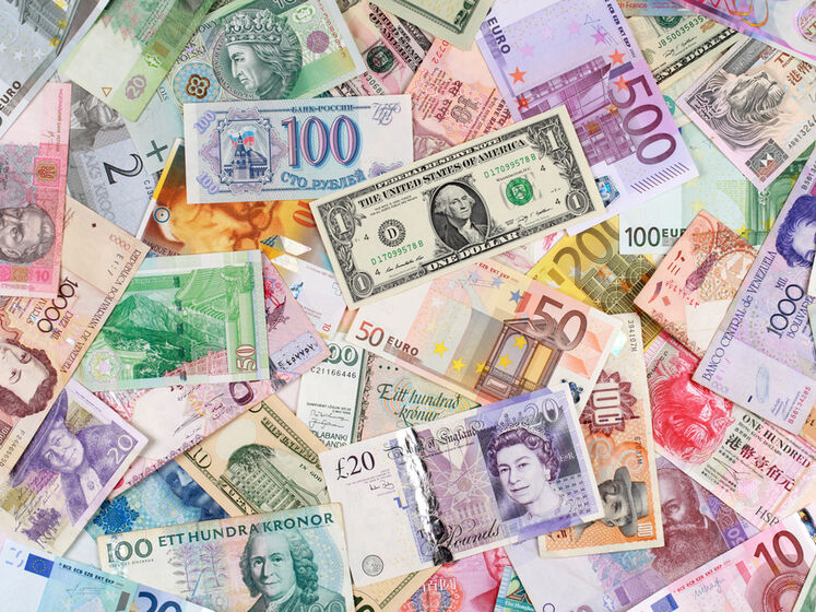 Міністр фінансів Росії назвав долар та євро "токсичними фантиками"