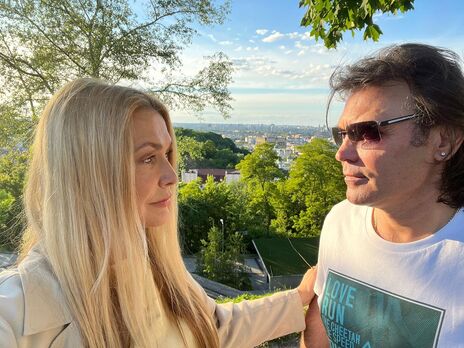 Сумская показала, кого они с мужем встретили в центре Киева в День города. Фото. Видео