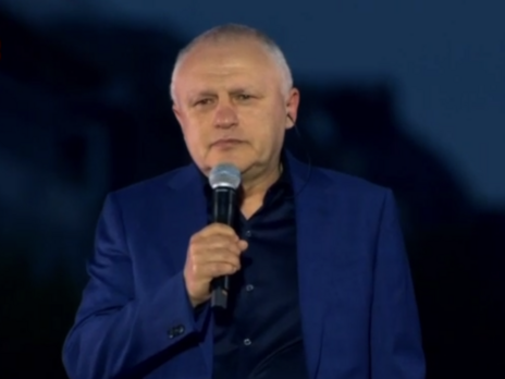 Игорь Суркис со сцены в Берлине поблагодарил Германию за помощь Украине