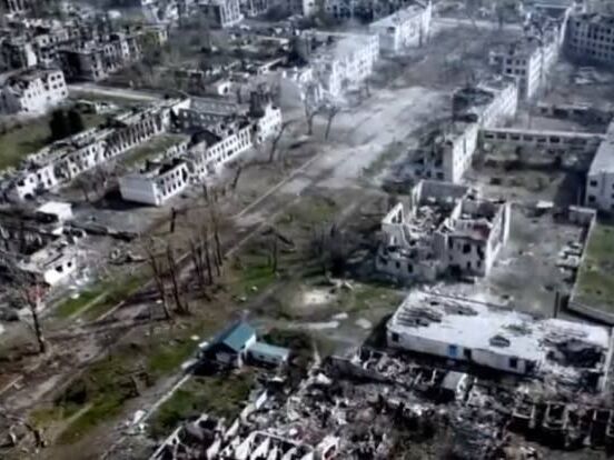 Кореспондент ВВС показав відео із дрона, який вигляд має зруйноване російськими окупантами Рубіжне