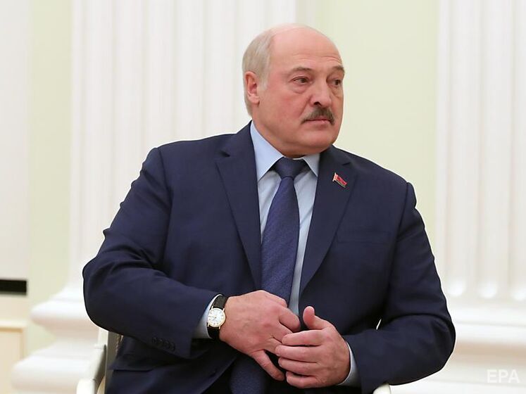 Лукашенко наградил сотрудников КГБ Беларуси за 