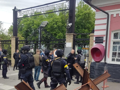 Средства Крюковского вагоностроительного завода выводили на счета в РФ – прокуратура