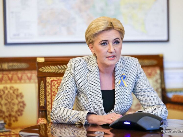 Дружина президента Польщі – українським дітям: Дорослі розпочали цю жорстоку війну, жертвами якої стали ви