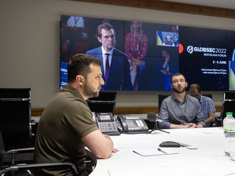 Неприйнятно, що шостий пакет санкцій ЄС довго обговорювали. Це всі наші люди – Зеленський