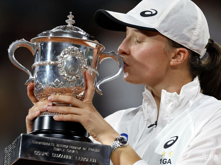 "Будьте сильними". Перша ракетка світу на церемонії нагородження Roland Garros звернулася до українців