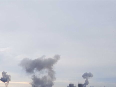 У Києві прогриміло кілька вибухів