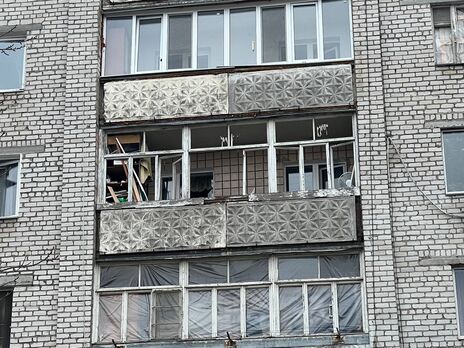 Росіяни обстріляли житловий район Миколаєва, троє людей загинули