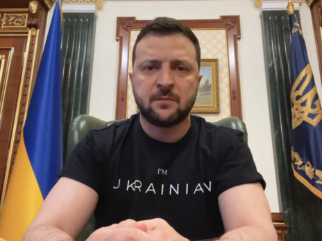 Зеленський закликав українців допомогти Україні залишатися у 