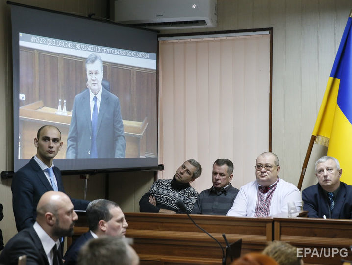 Янукович утверждает, что на перехват его самолета поднимали истребители