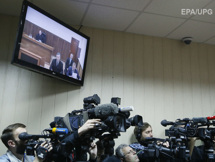 Янукович заявил, что до сих пор несет перед украинцами ответственность как президент