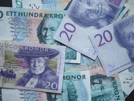 В Швеции теперь можно обменять наличные гривны на местную валюту