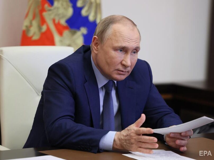 Зеленский ввел санкции против Путина