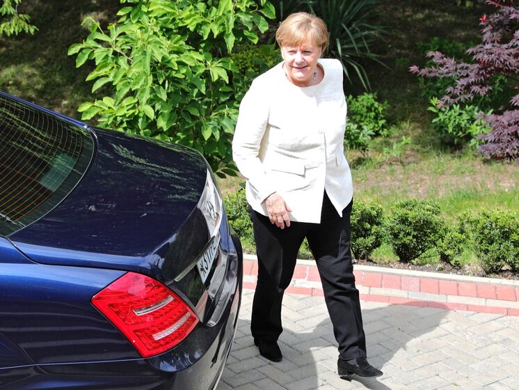Веллер: Мама Меркель не могла не працювати на Штазі, а Штазі – це КДБ, а в КДБ не буває колишніх