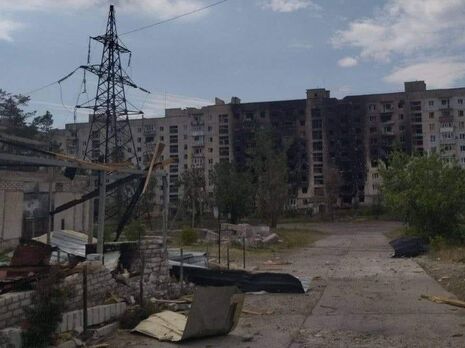 У Сєвєродонецьку українські військові перемагають у вуличних боях, але окупанти знищують будинки артилерією – Гайдай