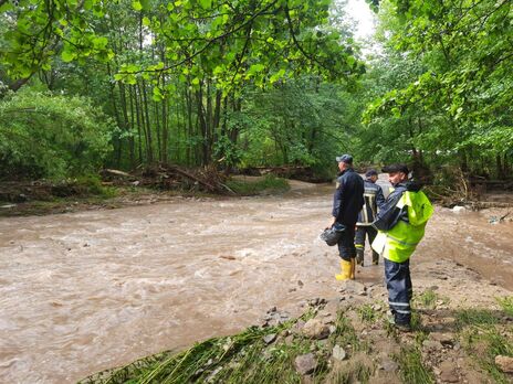 У Тернопільській області через зливу загинули чоловік і дві дівчинки-підлітки