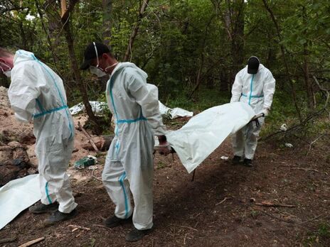 Масове поховання виявили біля позиції російських військ у Бучанському районі