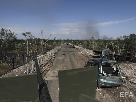 Оккупанты разрушили все мосты, которые ведут в Северодонецк, эвакуация из города невозможна – Гайдай