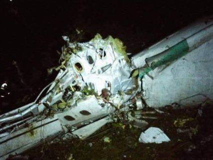 В авиакатастрофе самолета с футболистами в Колумбии есть выжившие