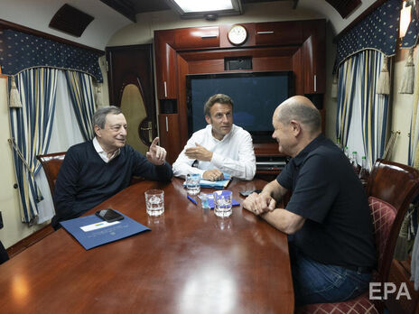 Лидеры едут в Киев на поезде