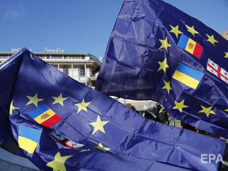 Еврокомиссия рекомендует предоставить статус кандидата в ЕС Украине и Молдове, Грузии придется выполнить ряд условий – Bloomberg