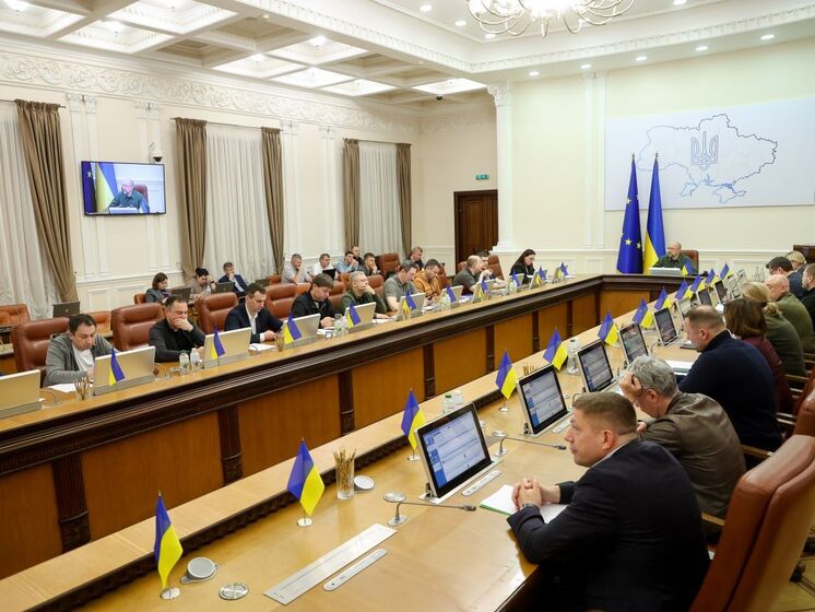 Кабмін України сьогодні може скасувати безвізовий режим із РФ – ЗМІ