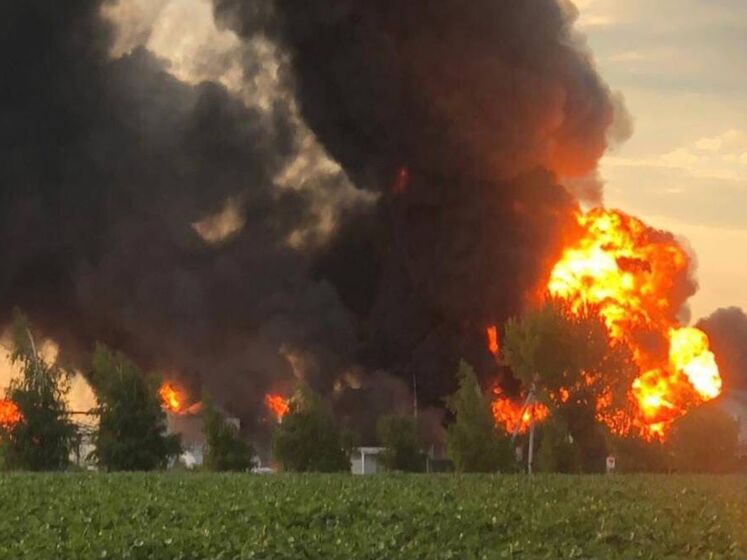 Оккупанты нанесли ракетный удар по нефтебазе в Днепропетровской области, есть пострадавшие – ОВА