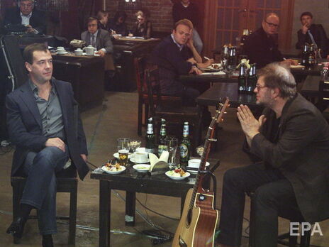 Гребенщиков о разговоре с Медведевым: Вас просит кто-то из правительства о встрече. Вы пробовали когда-нибудь не соглашаться?